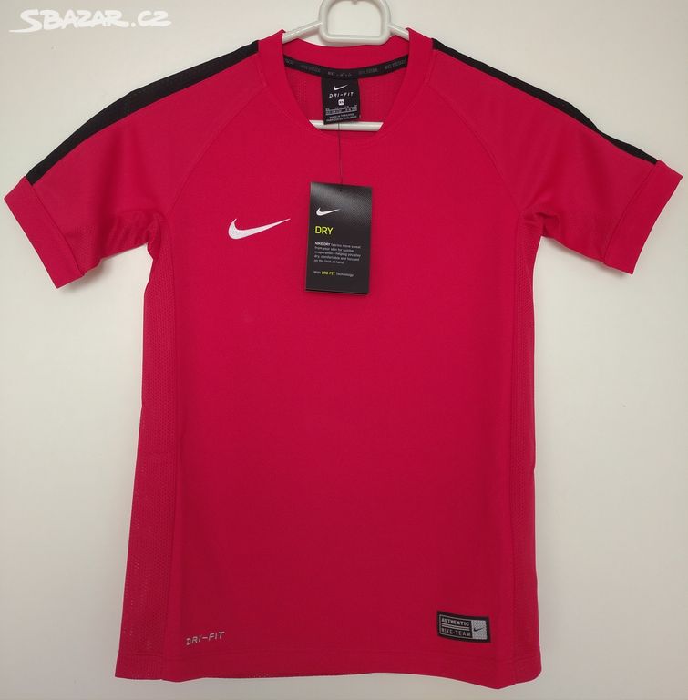 Dětské triko Nike vel.122/128 červené NOVÉ