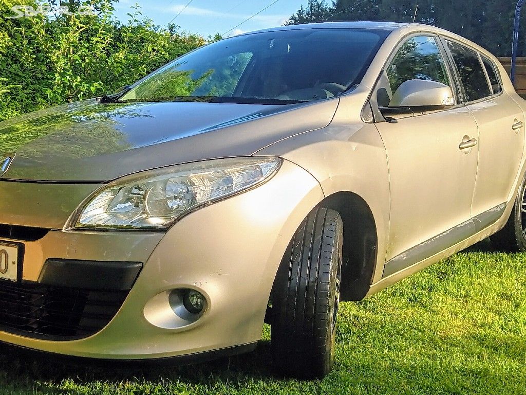 Renault Megane 3 benzín 1.6 r.v.2010