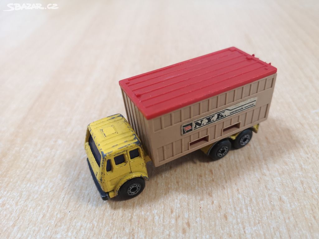 MATCHBOX MERCEDES CONTAINER TRUCK MB42 1977