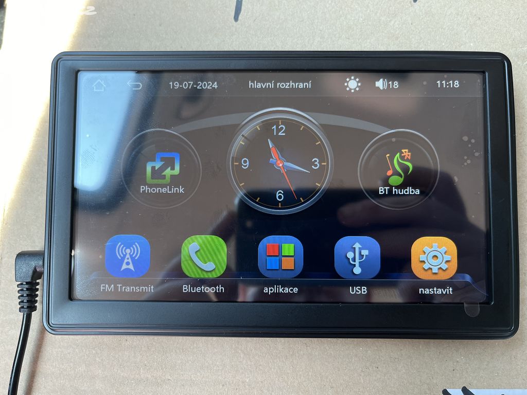 Obrazovka apple carplay, android auto