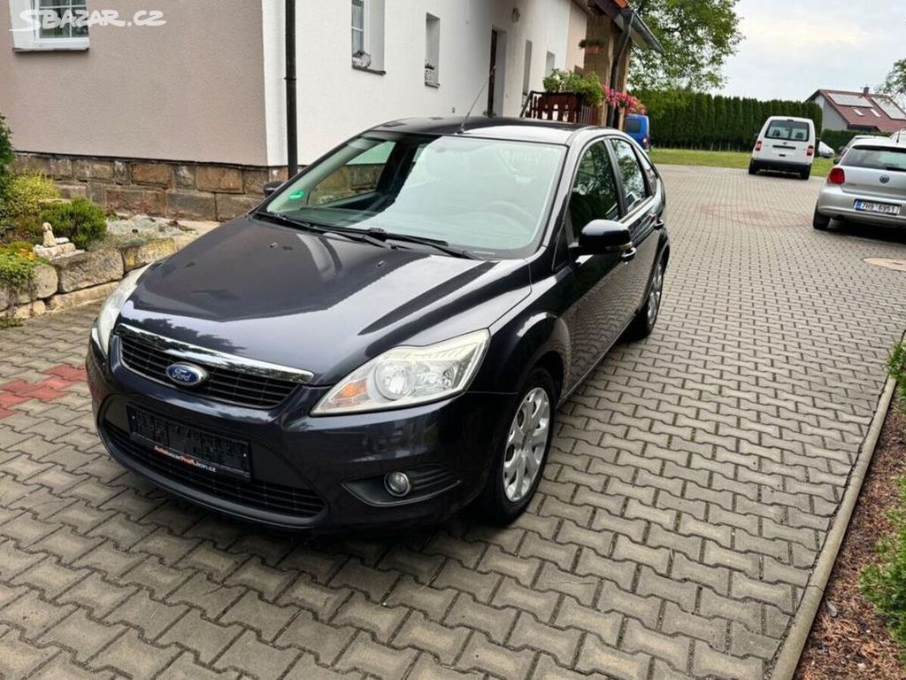 Ford Focus 1,6i klima , serviska benzín manuální