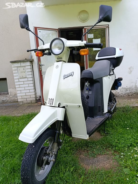 Skútr Bajaj Sunny 18