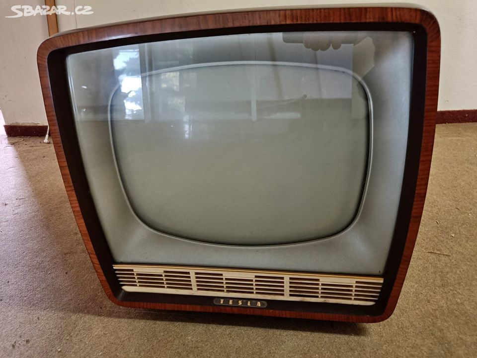 Televize Tesla 4106U "Ametyst"