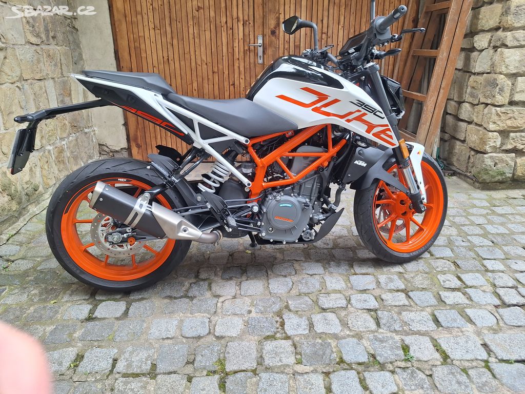 Nová, KTM Duke 390