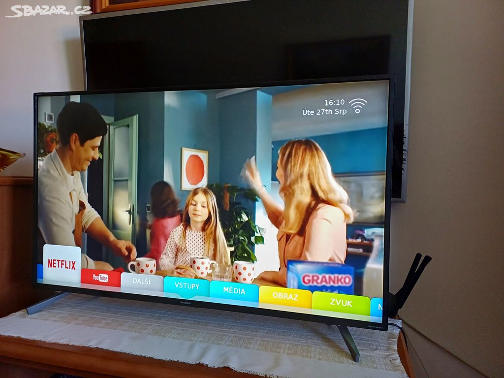 4K Smart TV Sharp LC 43UI8652-úhlopříčka 109cm