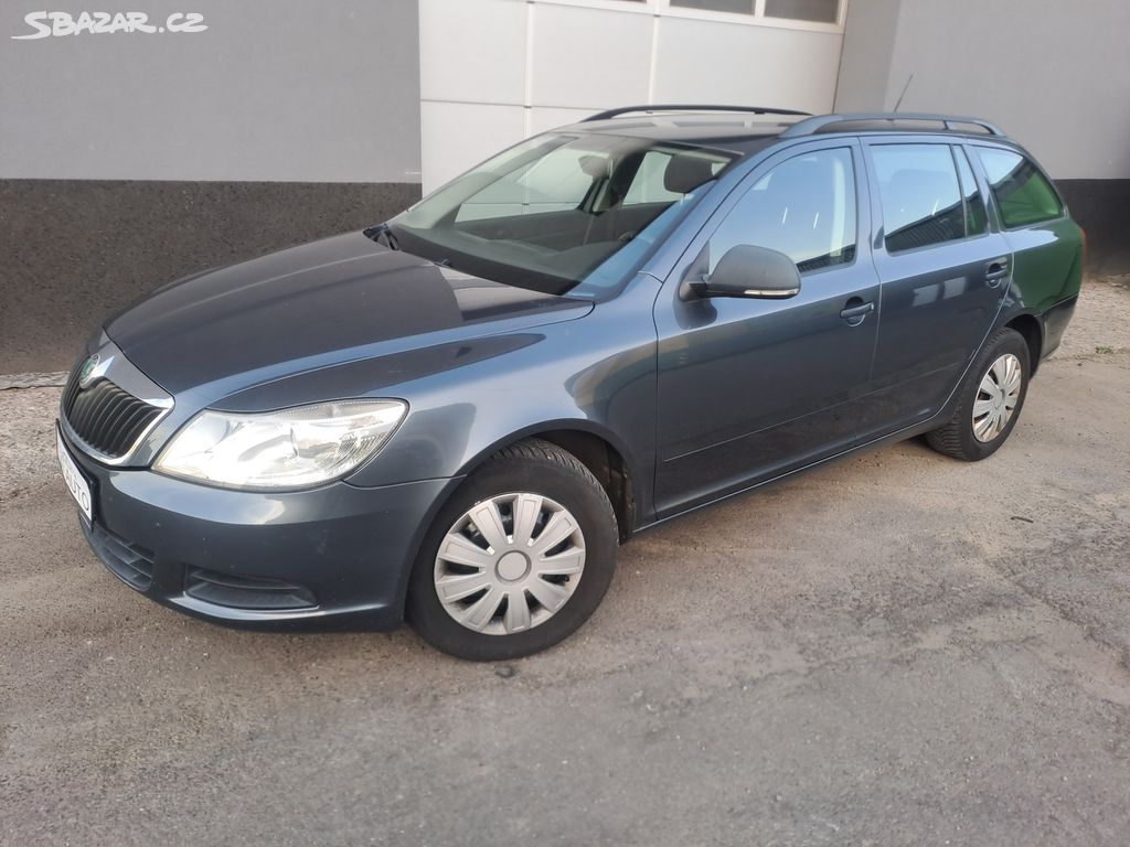 OCTAVIA II 1.4 TSi COMBI, r.10, BEZ KOROZE SOLIDNÍ