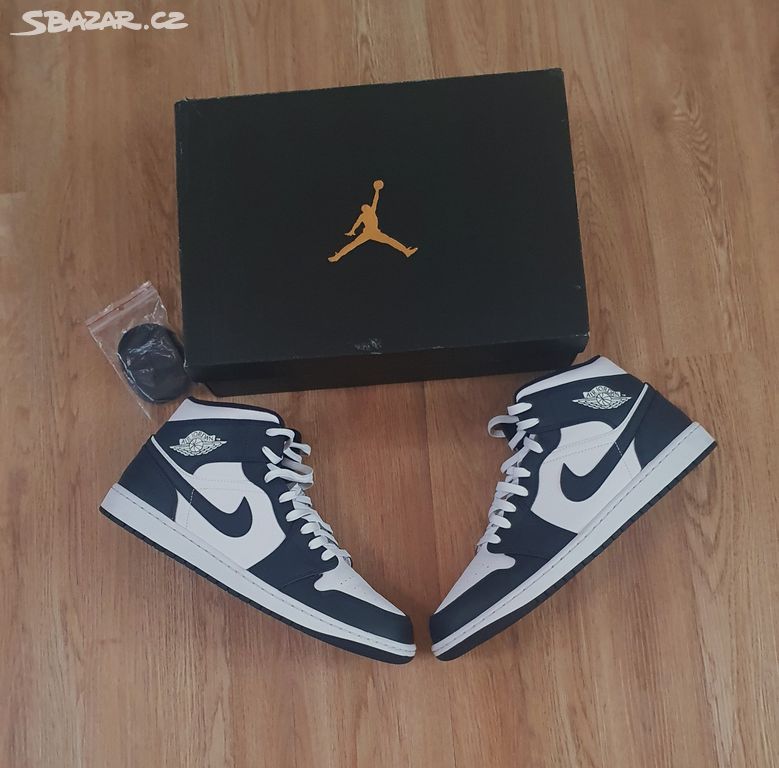 Jordan 1 Mid White Metallic Gold Obsidian vel.45,5