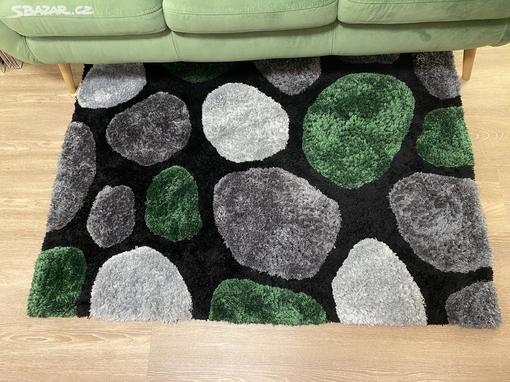 Designový barevný koberec