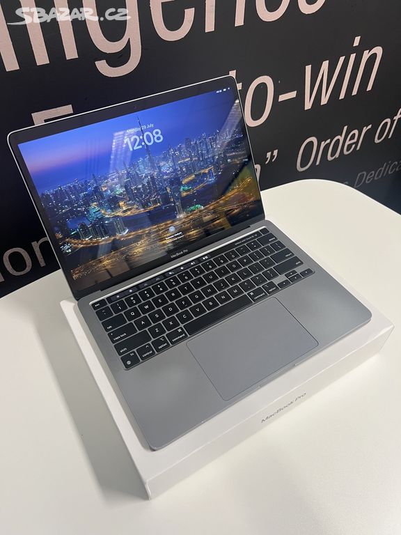 Macbook Pro 2020 (M1, 8gb RAM, 256gb SSD)