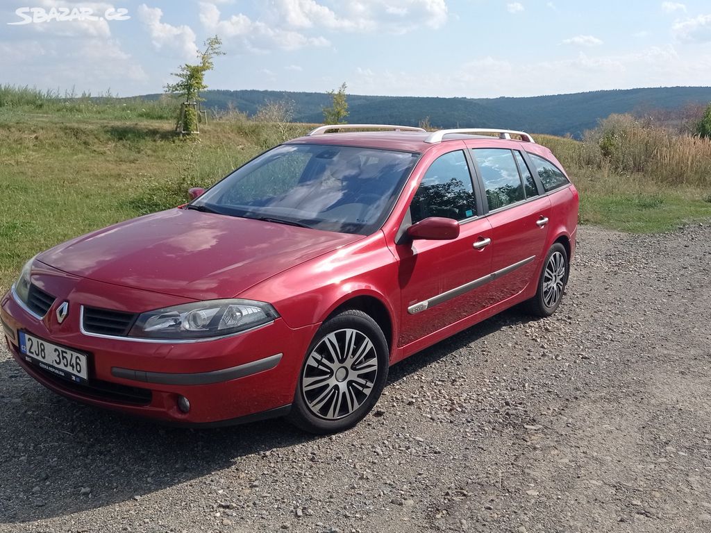 osobní automobil Renault Laguna