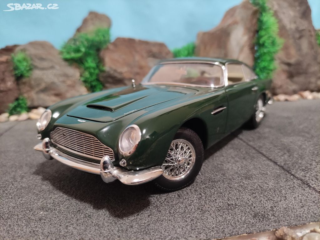 prodám model 1:18 aston martin DB5