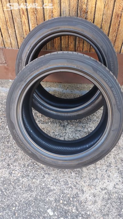 2ks letni pneu Hankook 225/45-17 okolo 4mm