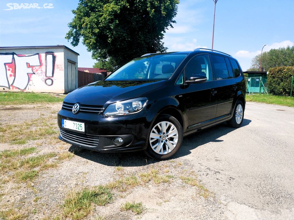 VW TOURAN 1.6 TDi 77 kW 2014 S.KNIHA NAVI KAMERA