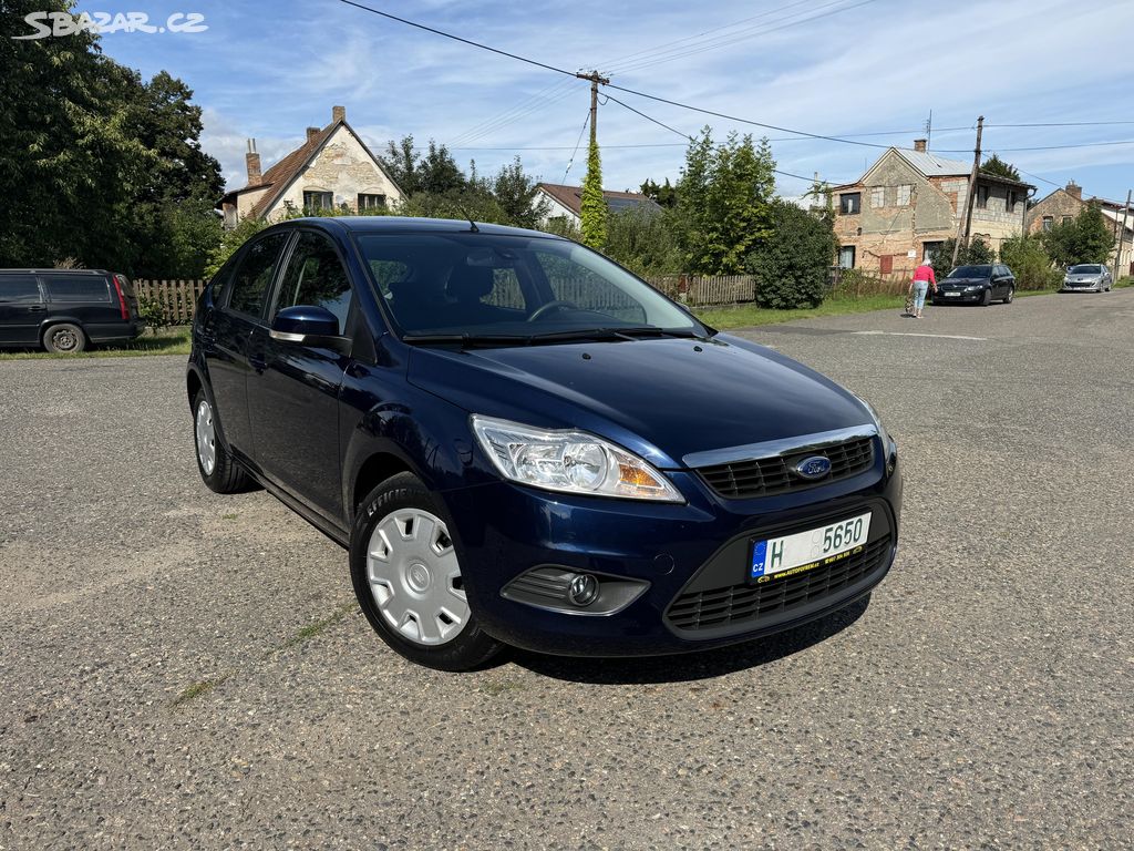 Ford focus 1.6 74 kw klima 89600 Km krásný stav