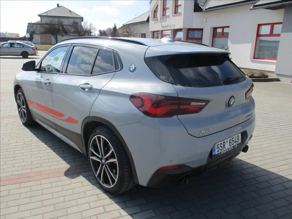 BMW X2 2,0i 131kw XDrive AT EDICE M MESH 2021 CZ - fotka 3