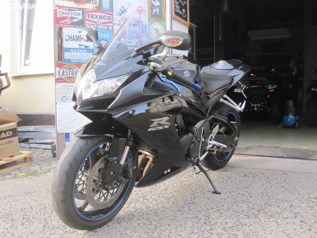 Suzuki GSX - R 750