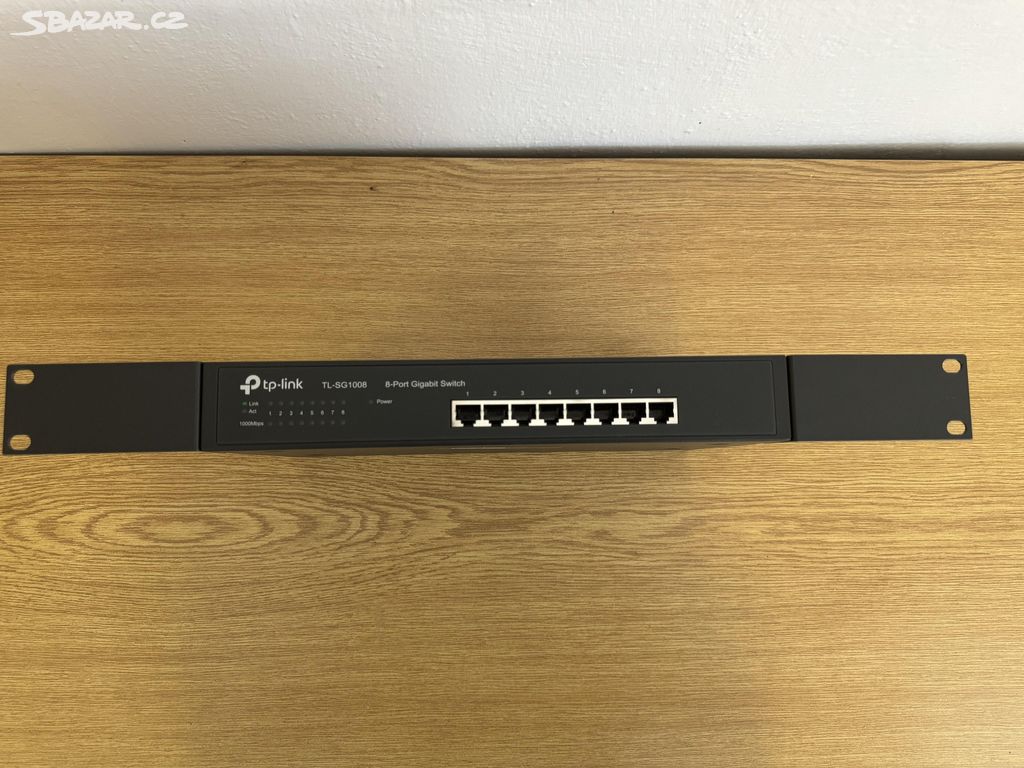 Switch TP-Link TL-SG1008 rack