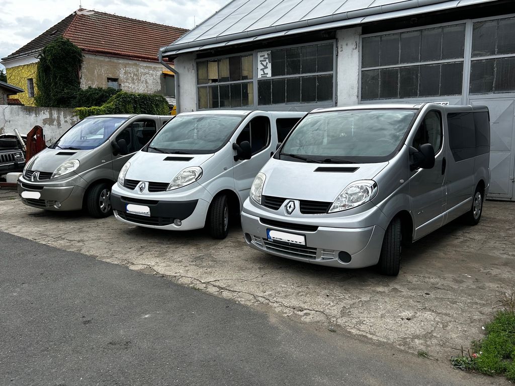 Renault Trafic 2.0dCi 9 míst - Pronájem, půjčovna