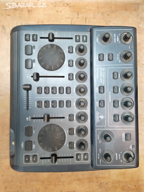 Mixážní pult Behringer bcd 2000