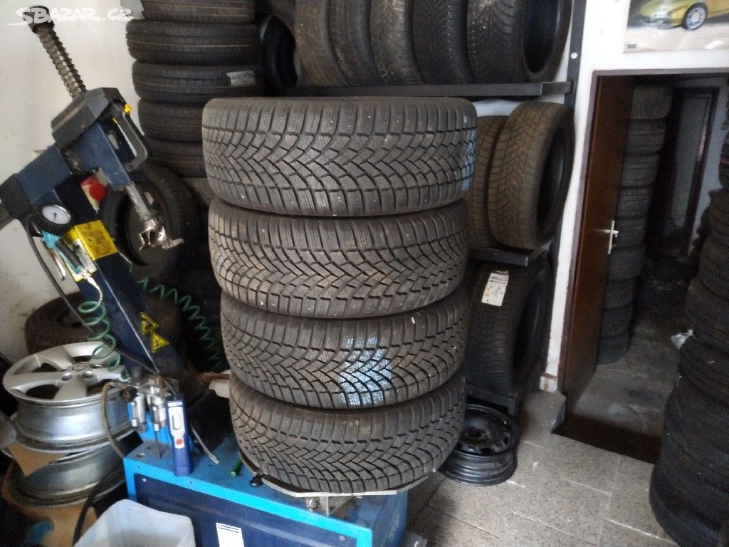 205/50 R17 XL Zánovní Zimní Bridgestone