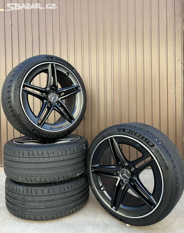 CLA45s CLA45 Mercedes R19 AMG Alu kola 5x112