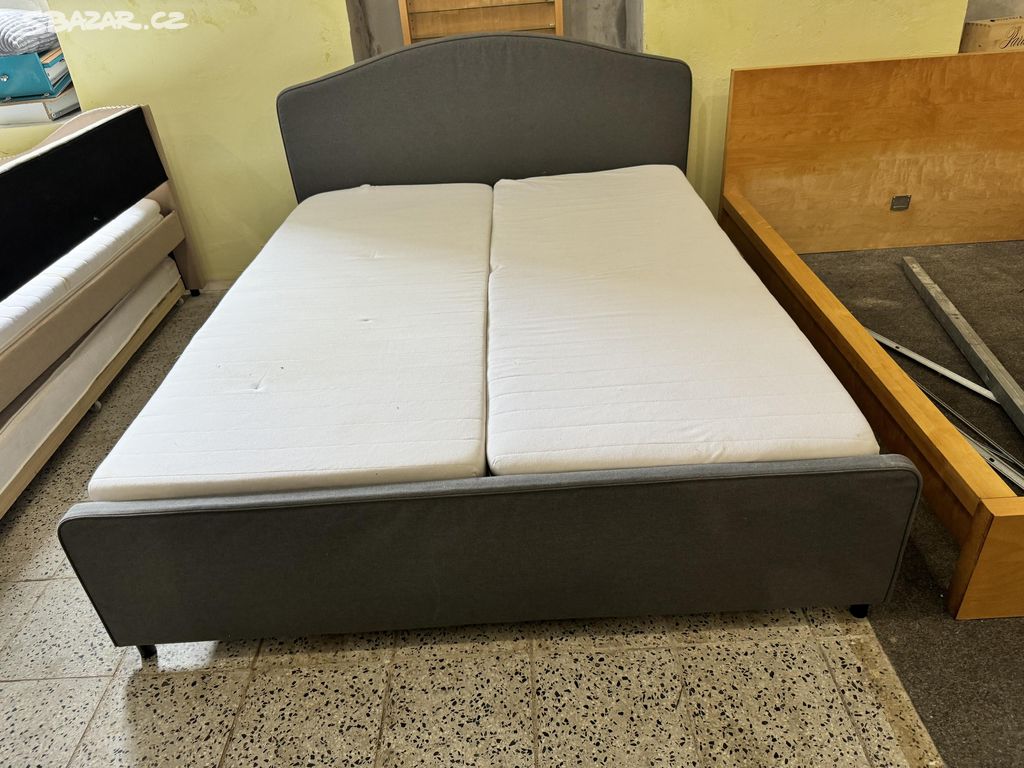 Hezká čalouněná postel-letiště IKEA 160x200 Komple