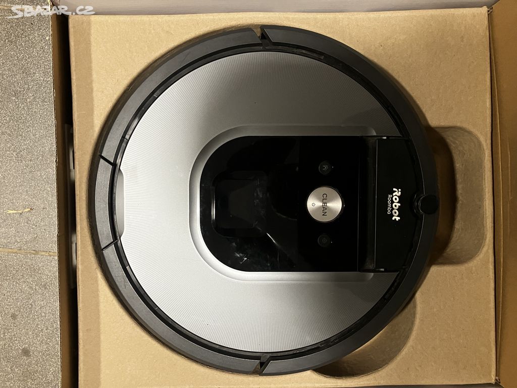 Roboticky vysavač Roomba 960