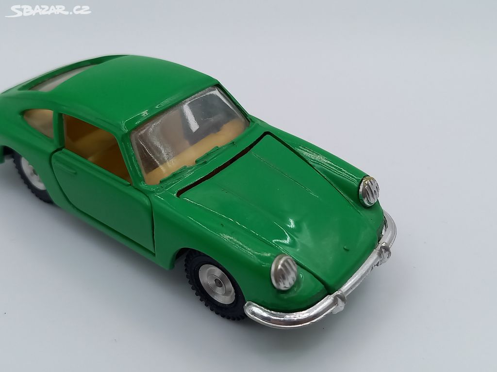 GAMA No 973 M1:42 Porsche 911