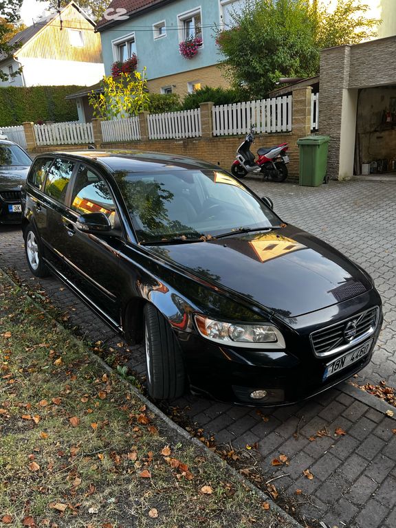 Volvo v50 d2 2012