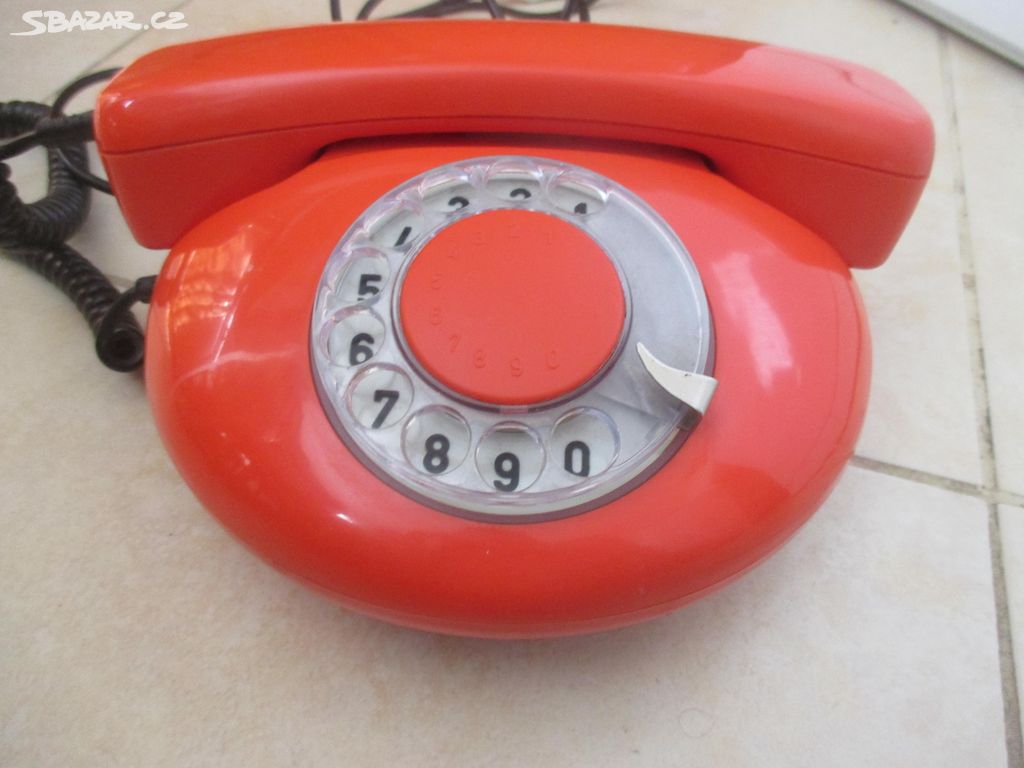 Nabízím retro telefon Tesla. Je funkční.