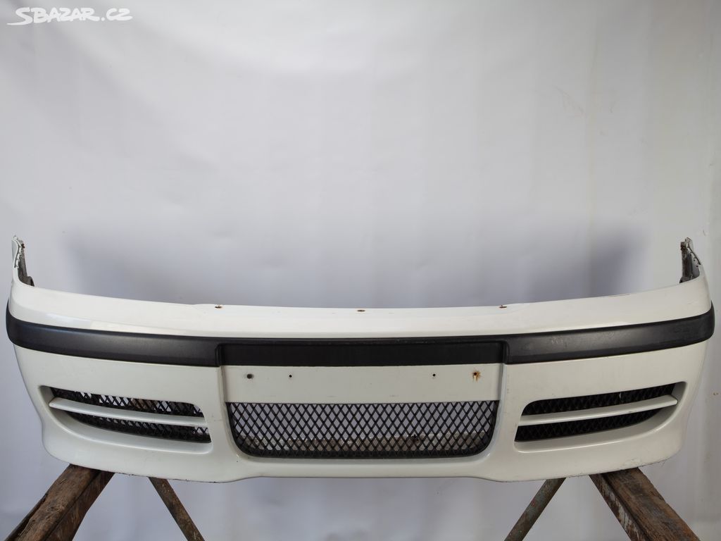 Octavia 1 RS - originální přední nárazník bílý