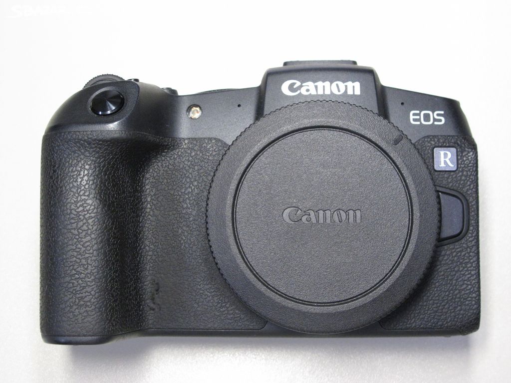 Canon EOS RP v záruce, jen 8700 fotek