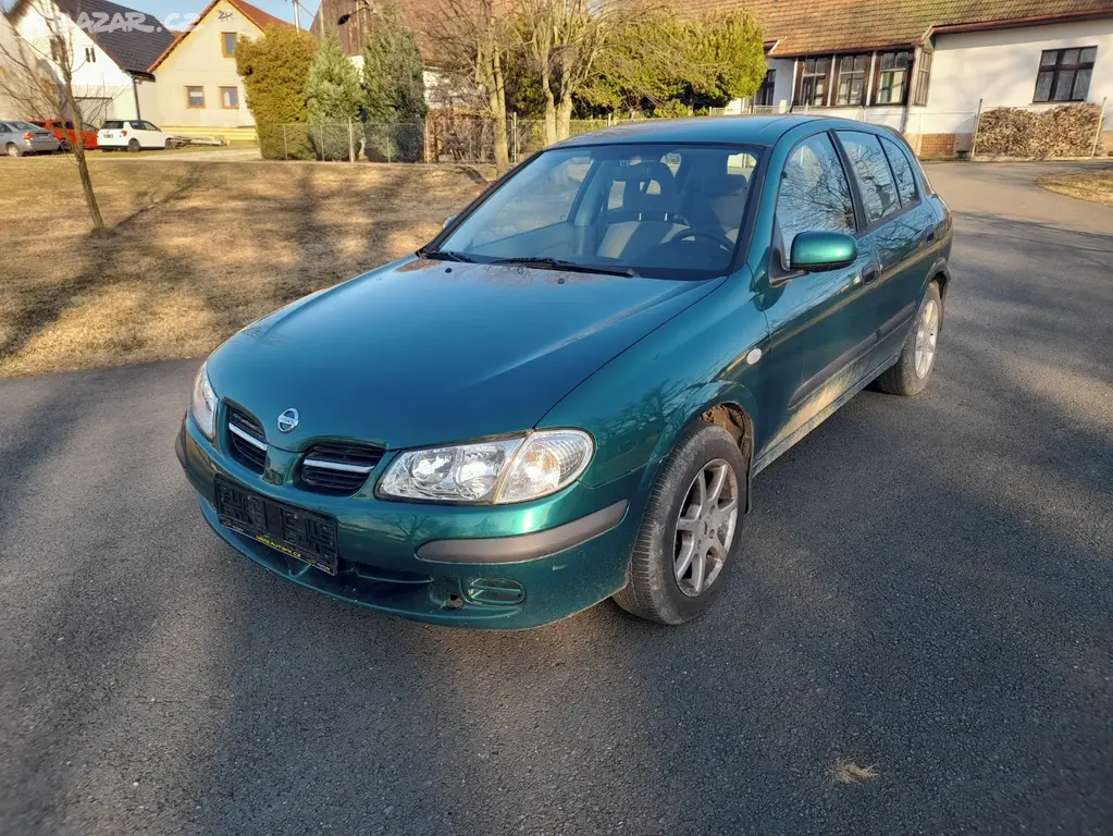 Nissan almera 1,5 66kw benzín
