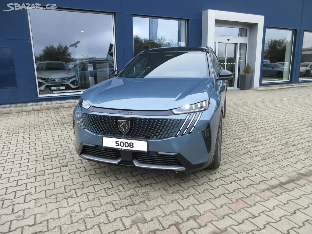 Peugeot 5008, GT Elektromotor 157 kW / 210 k - fotka 4