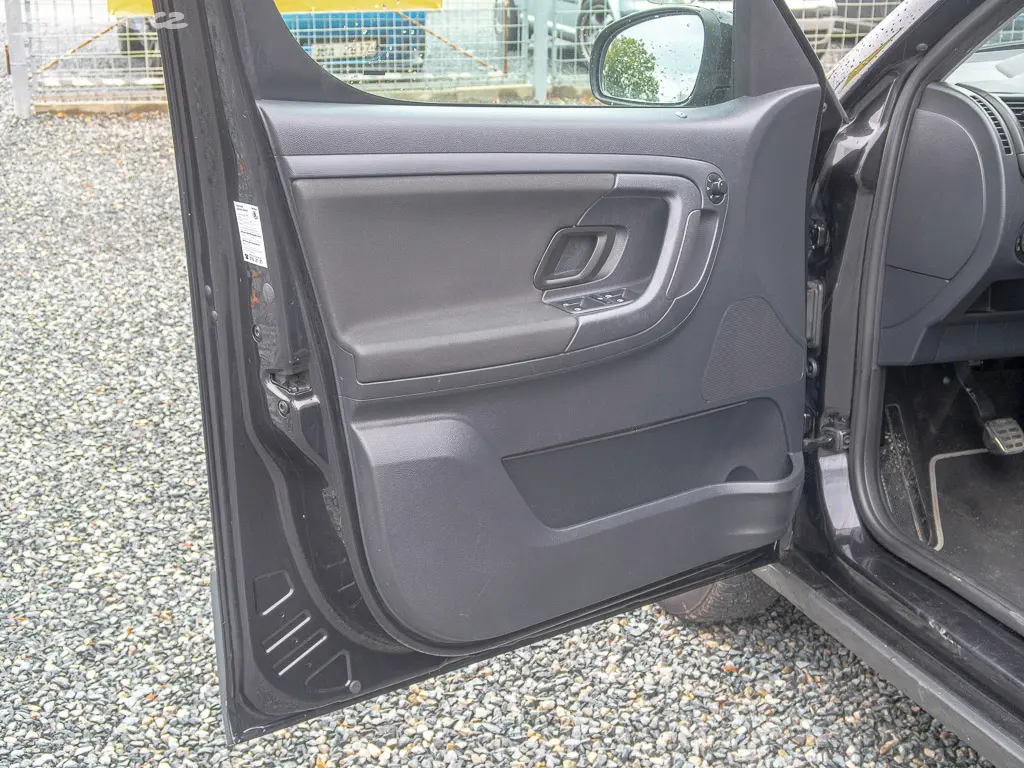 Škoda Roomster 1.2TSI 63KW 2x ALU KOLA - fotka 4
