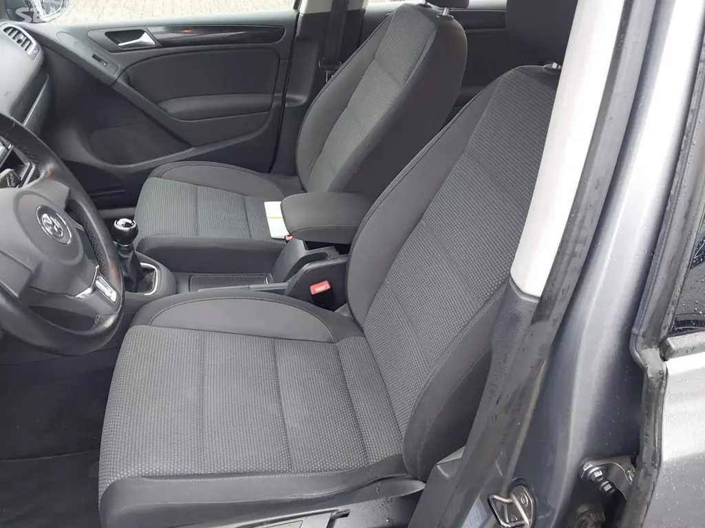 Volkswagen Golf, 6 1.4 Mpi 59 KW COMFORTLINE - fotka 3