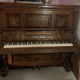 Obrázek k inzerátu: Pianino