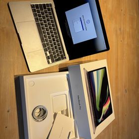 Obrázek k inzerátu: MacBook Pro 13" 16GB RAM a 512GB SSD