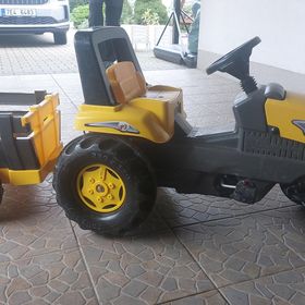 Obrázek k inzerátu: Šlapací traktor Rolly Junior s Farm vlečkou žlutý