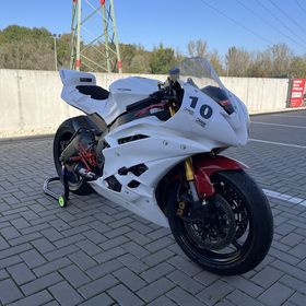 Obrázek k inzerátu: Yamaha R6 okruhovka