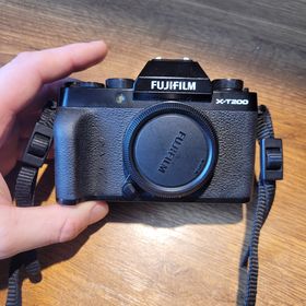 Obrázek k inzerátu: FujiFilm X-T200