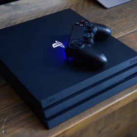 Obrázek k inzerátu: Prodám Playstation 4