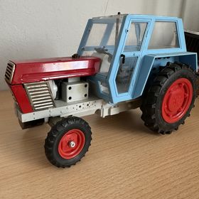 Obrázek k inzerátu: Stará retro hračka Traktor Zetor Crystal KDN