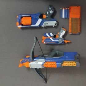 Obrázek k inzerátu: 2 pistole a kuše NERF Elite - 3 ks - funkční