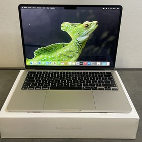 Obrázek k inzerátu: MacBook Air 13,6" 2022 M2 256GB / Starlight