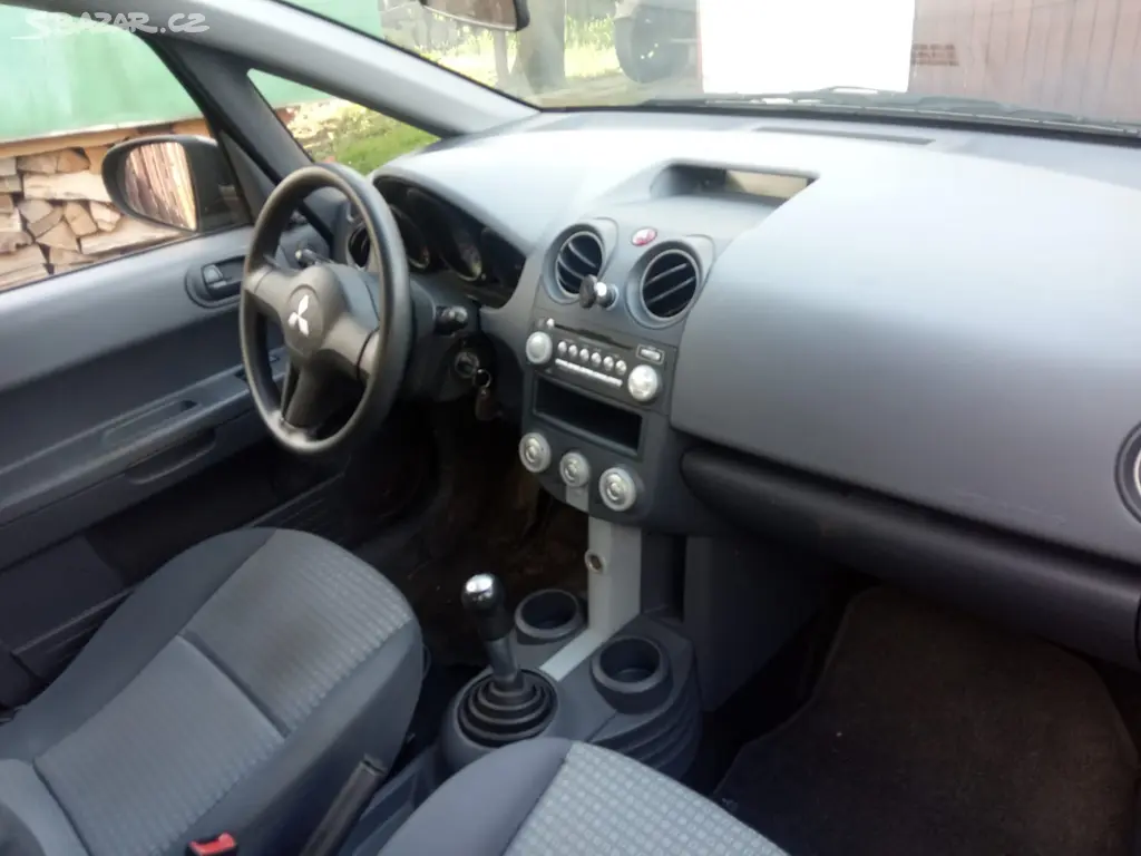 Mitsubishi Colt, 55KW r.v 11.2008 STK 21.10.27 - fotka 5