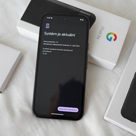 Obrázek k inzerátu: Google Pixel 8a, barva Obsidian, 128 GB + kryt