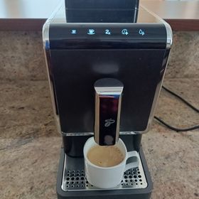 Obrázek k inzerátu: Automatický kávovar Tchibo Esperto Caffé