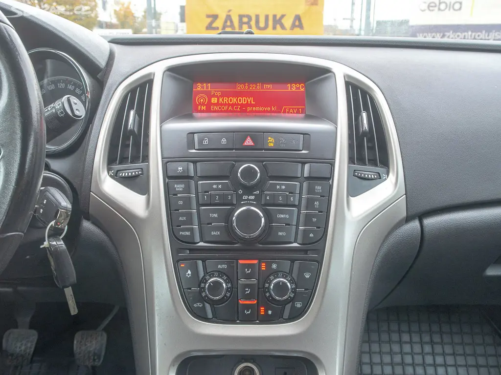 Opel Astra ČR 1.6i 16V 1 majitelka - fotka 6