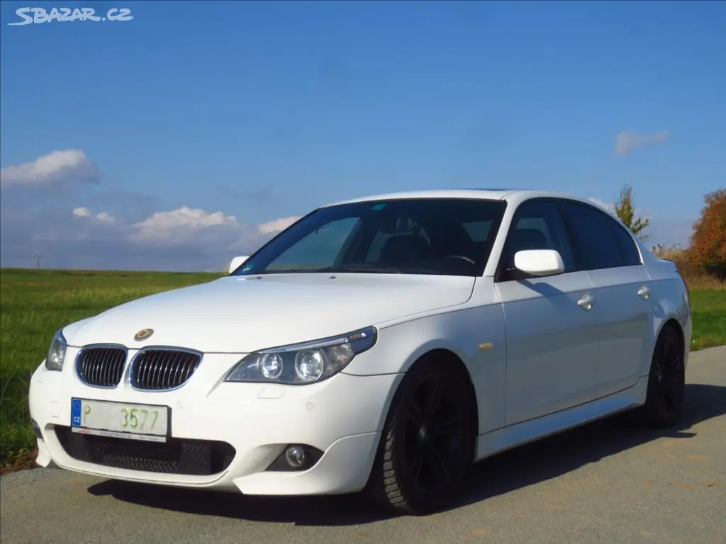 BMW Řada 5, 4,8 550i V8 Alpineweiss - fotka 2